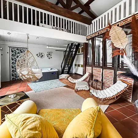 De Charme 70m2, Jacuzzi Et Piscine Partagee Apartman