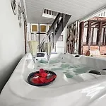 De Charme 70m2, Jacuzzi Et Piscine Partagee * Verfeil (Haute-Garonne)