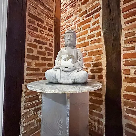 De Charme 70m2, Jacuzzi Et Piscine Partagee *