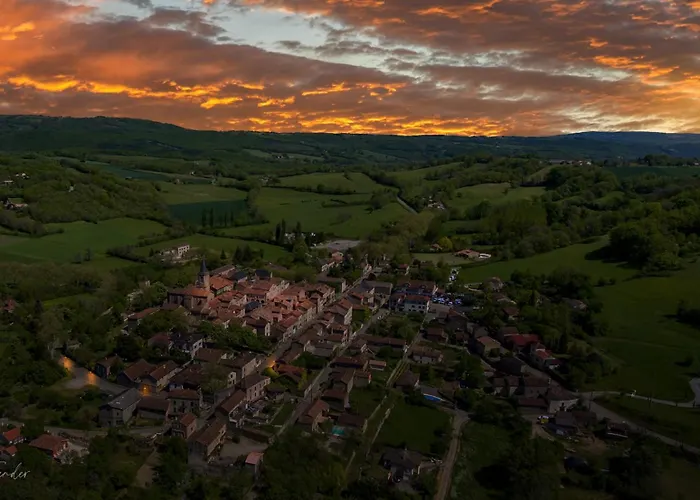 De Charme 70m2, Jacuzzi Et Piscine Partagée