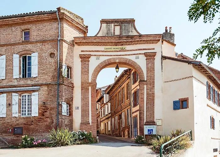 De Charme 70m2, Jacuzzi Et Piscine Partagée *