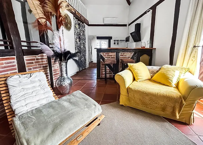 De Charme 70m2, Jacuzzi Et Piscine Partagée