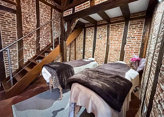 Appartamento De Charme 70m2, Jacuzzi Et Piscine Partagée