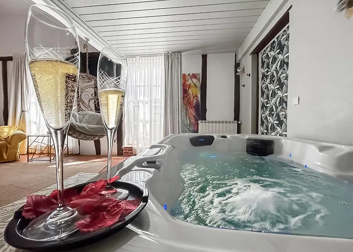 De Charme 70m2, Jacuzzi Et Piscine Partagée Appartamento *