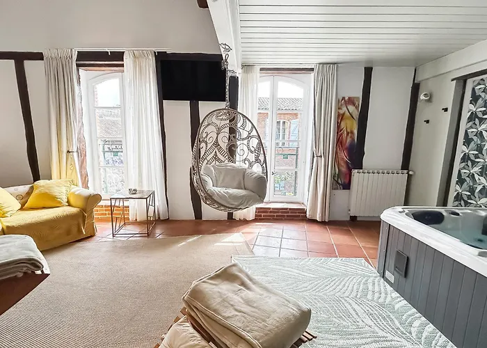 De Charme 70m2, Jacuzzi Et Piscine Partagée *