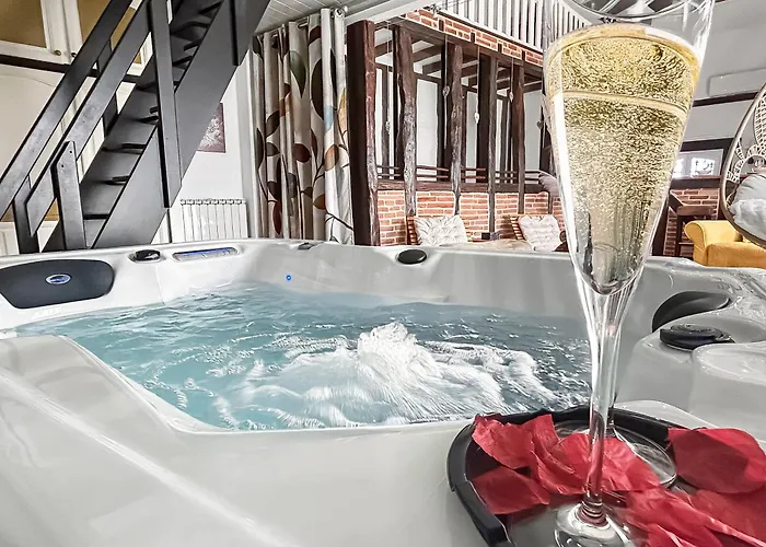 De Charme 70m2, Jacuzzi Et Piscine Partagée Appartamento *